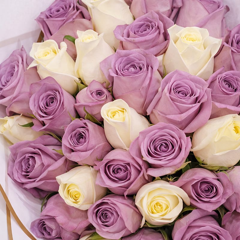 Ramo de Rosas Blancas y Moradas en México, México | Florerias México ...